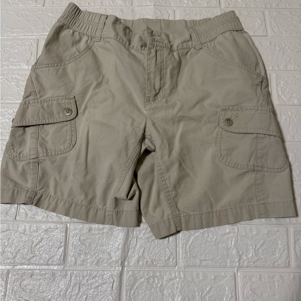Columbia Size Medium 8L Khakis Cargo Shorts Hiking Outdoors Golf